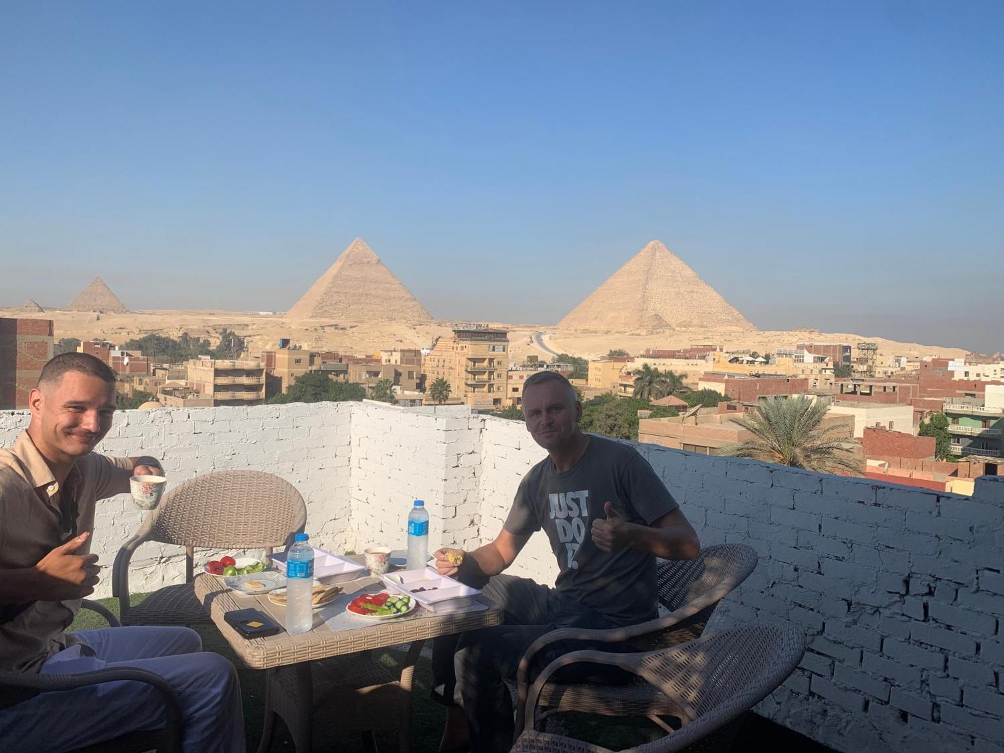 דירות קהיר Loay Pyramids View מראה חיצוני תמונה